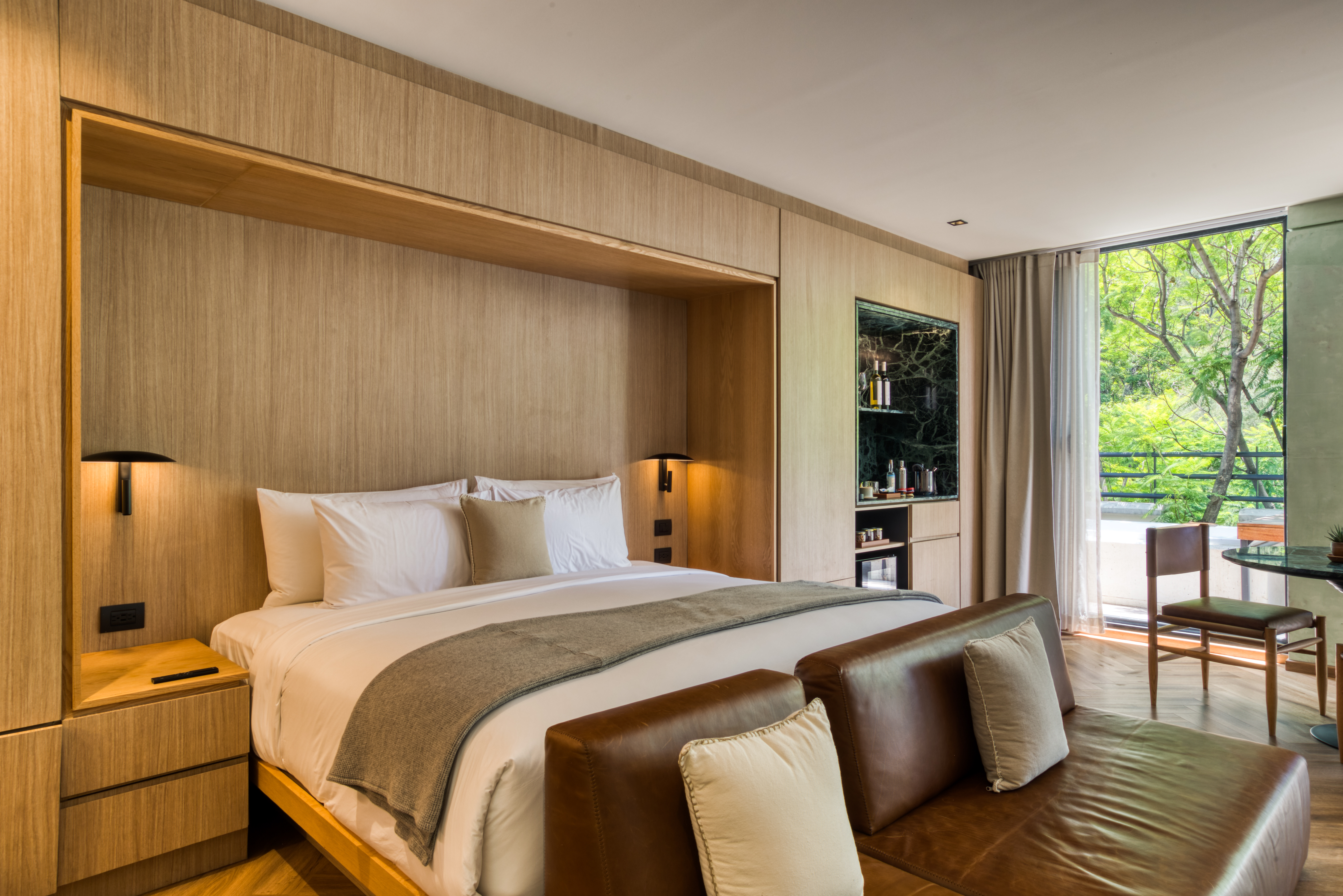 Master, Suite