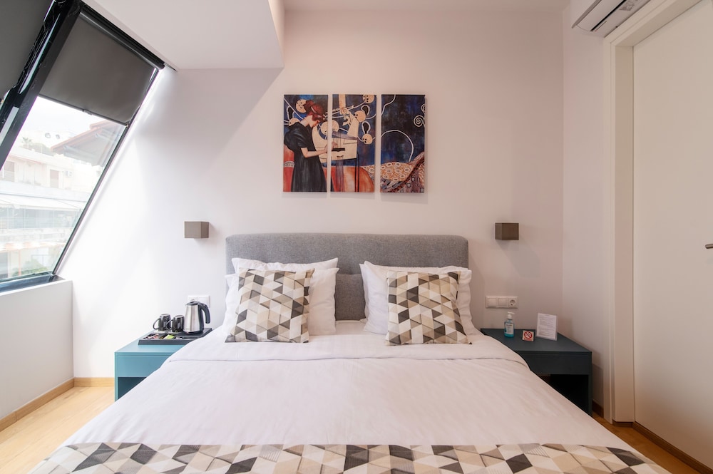Olvia Suites Athens City Center 10/36