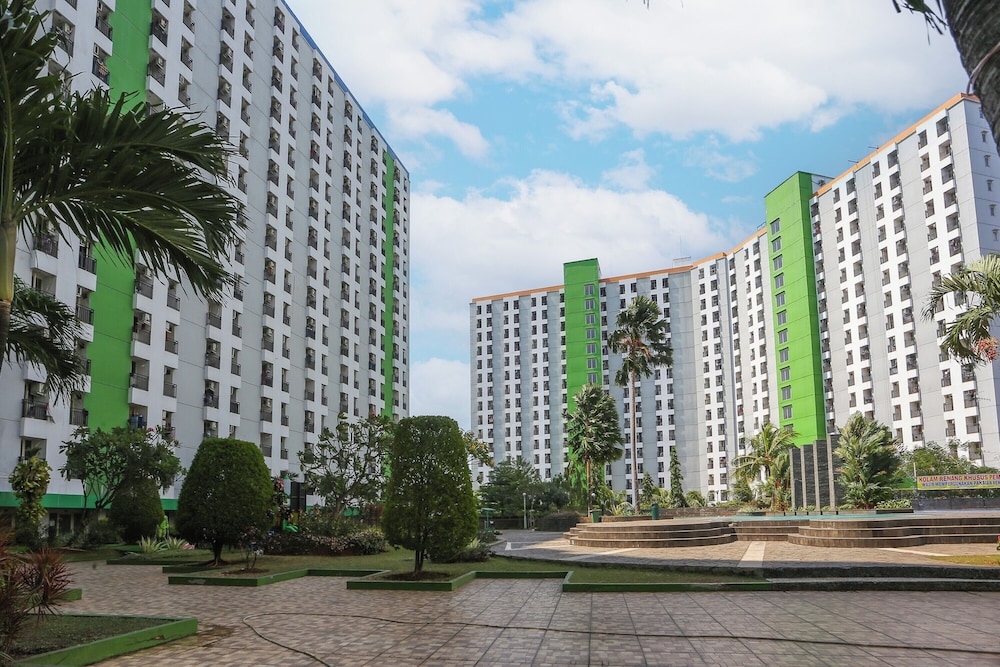 OYO 498 Green Lake View Ciputat 14/65