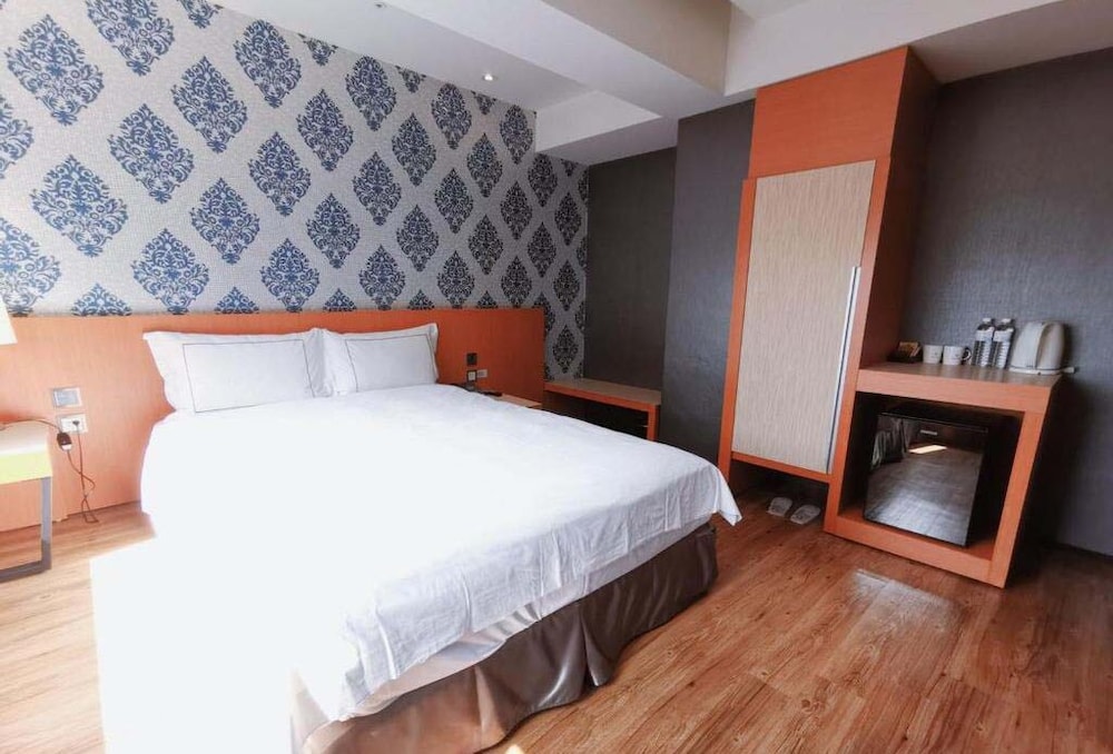 Talmud Hotel Yi Zhong Branch 10/50