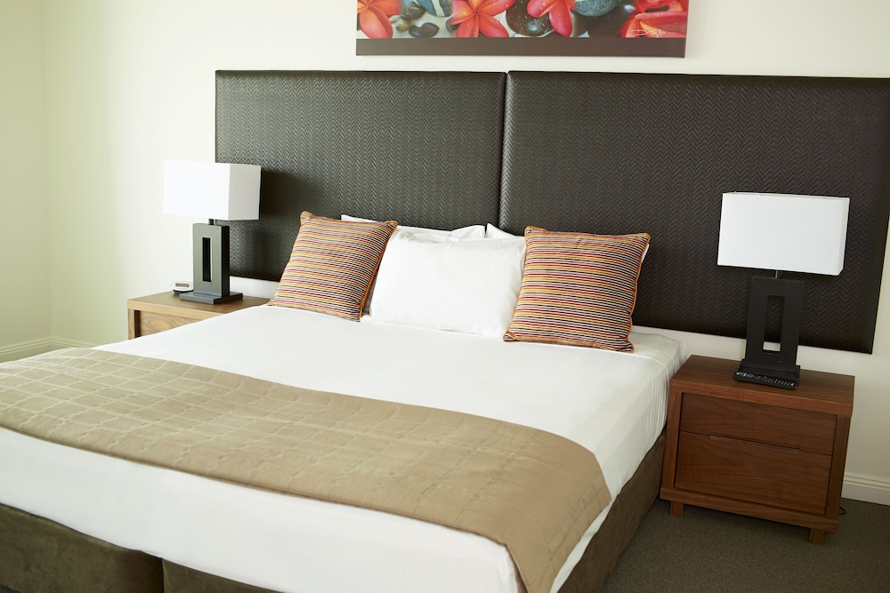 غرفة بسرير كينج، Mantra Sun City Surfers Paradise 4/5