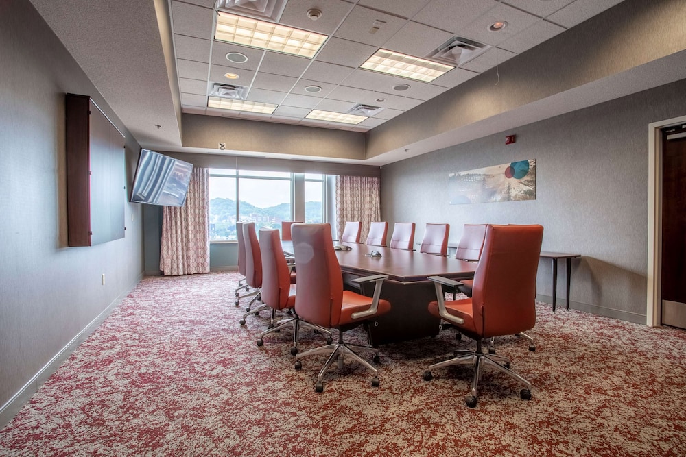 Hilton Garden Inn Mankato Downtown 33/36