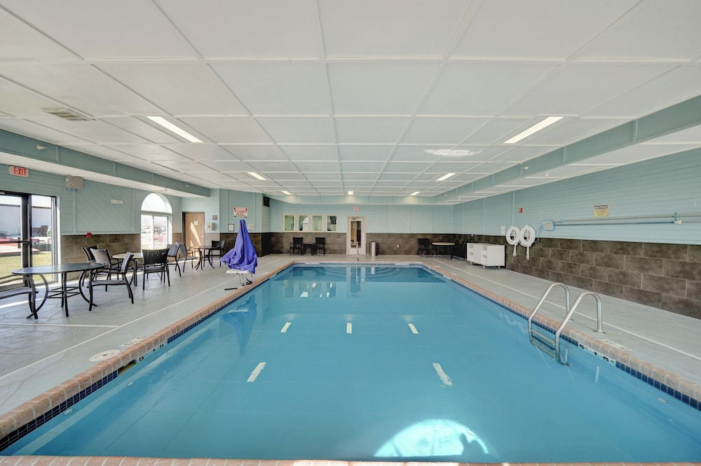 Holiday Inn Express Hotel Suites Beatrice 35/76