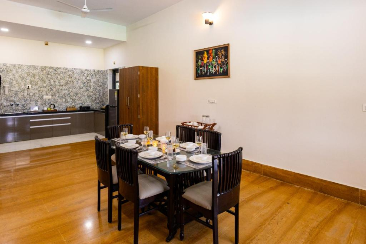 ELIVAAS Raas Stays 4 BHK Retreat with Pvt Pool & Scenic Aravali Views 10/17