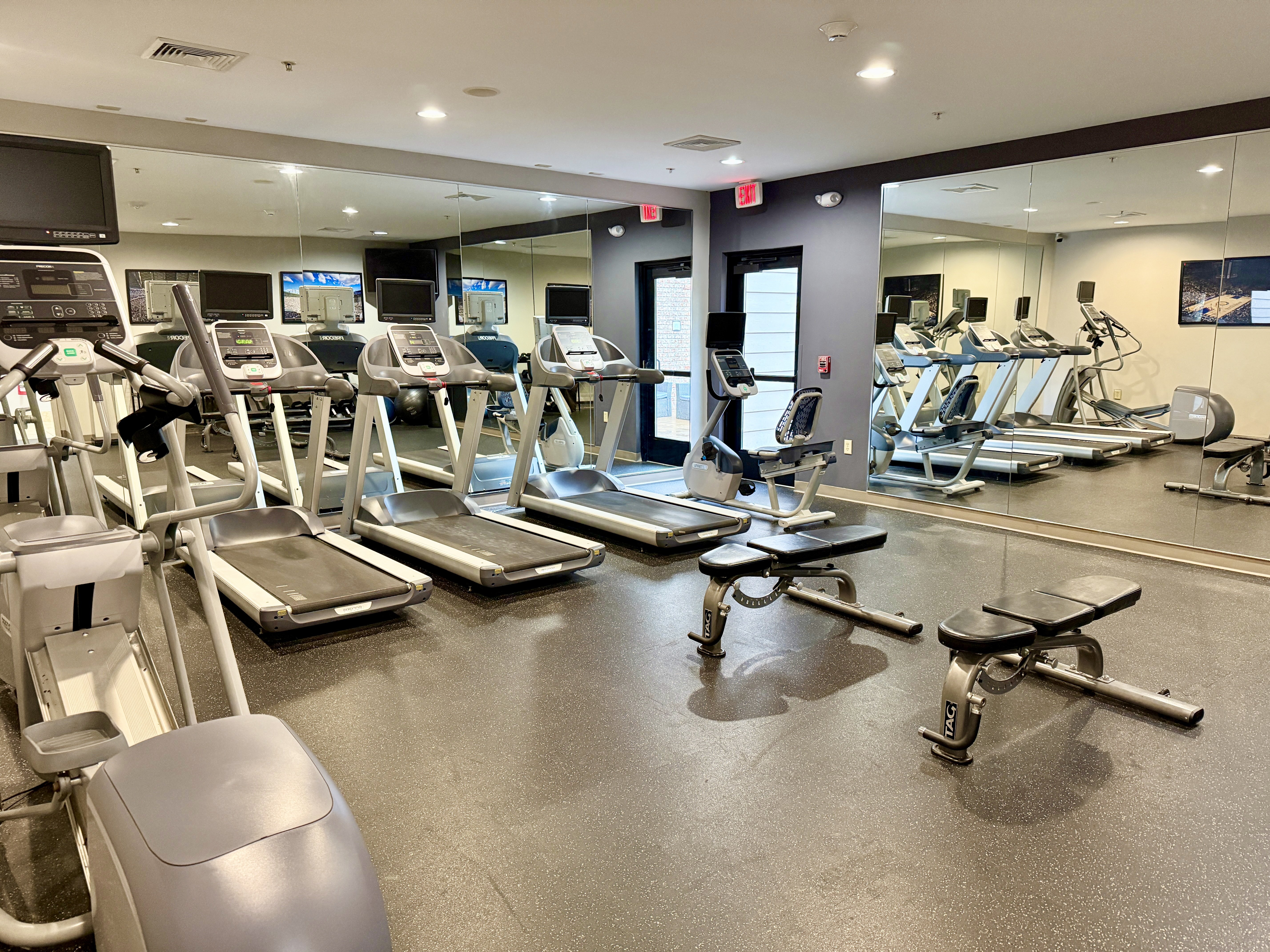 Staybridge Suites Milwaukee West-Oconomowoc 37/73