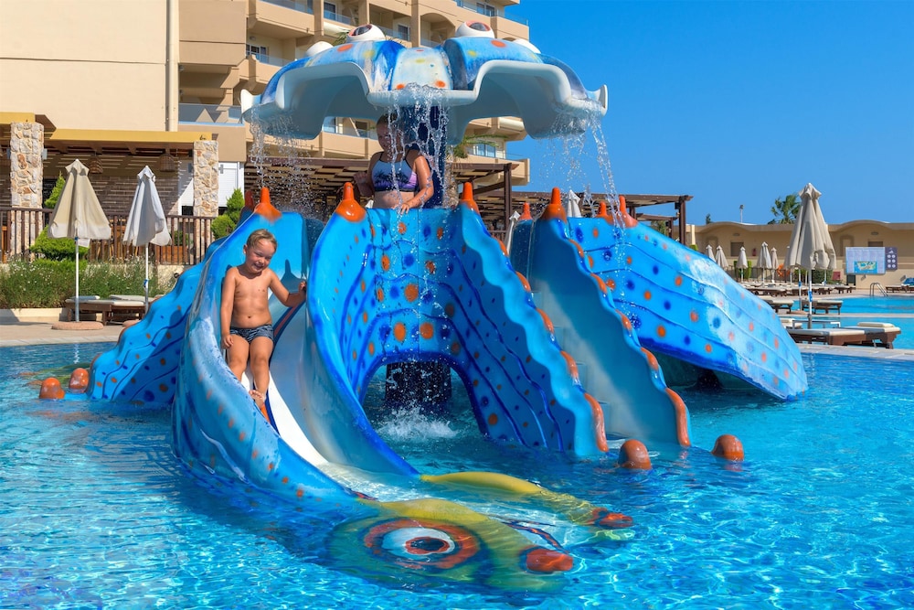 Sun Beach Resort 69/78