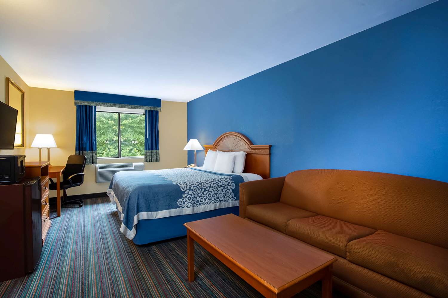 Days Inn by Wyndham Runnemede Philadelphia Area 6/26