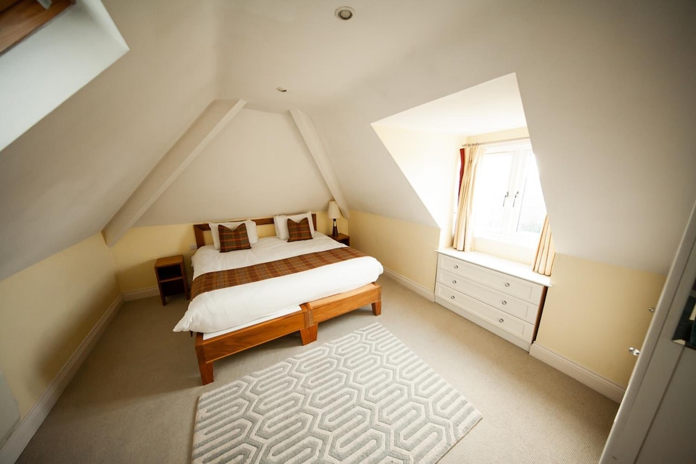 Berwick Manor Hotel 12/50