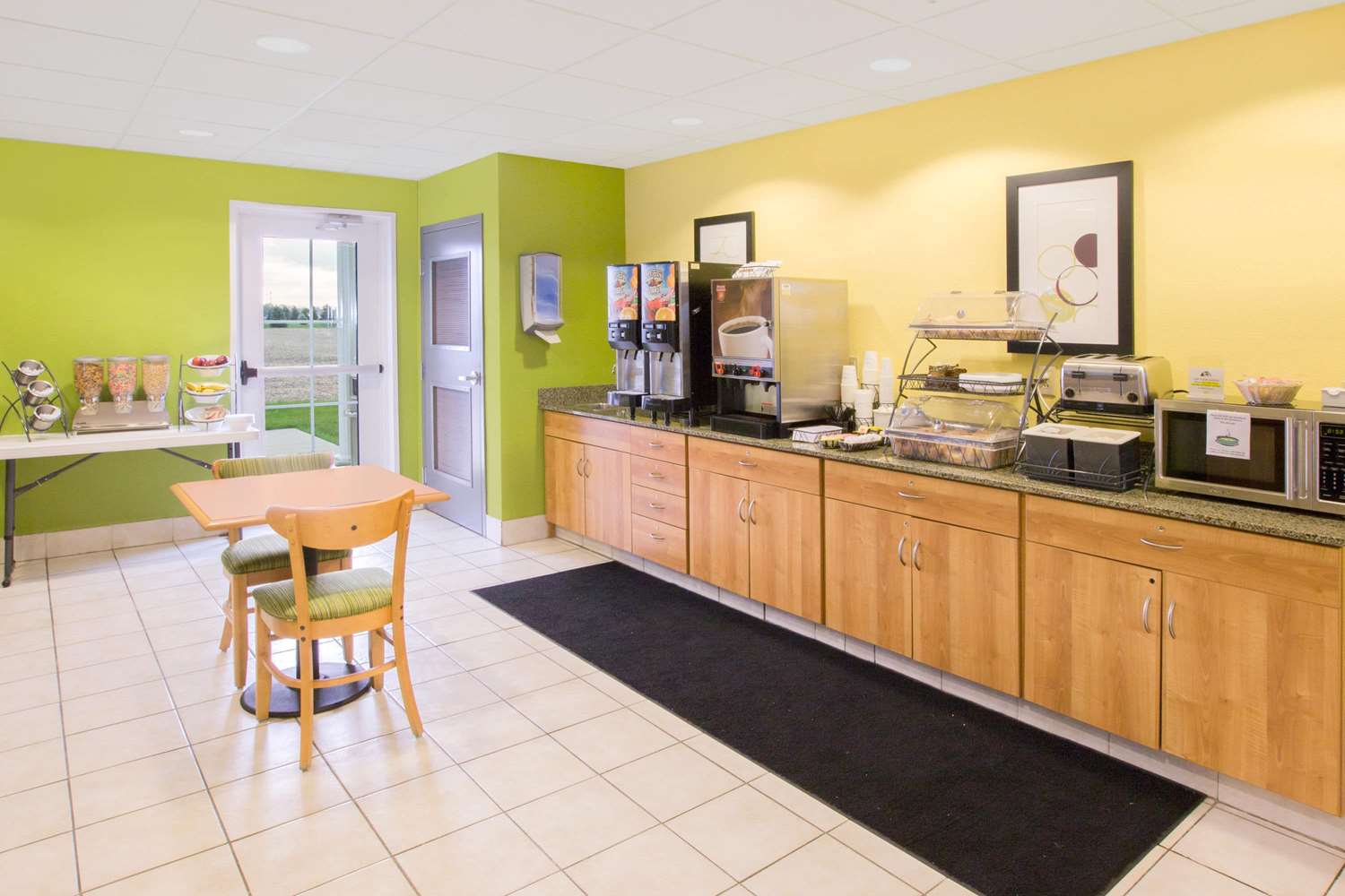 Microtel Inn And Suites Delphos 4/8
