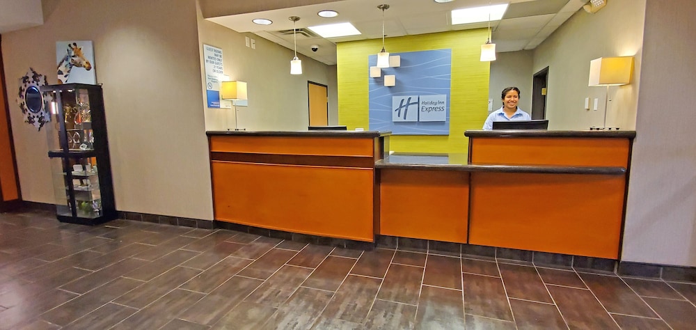 Holiday Inn Express Kearney 6/72