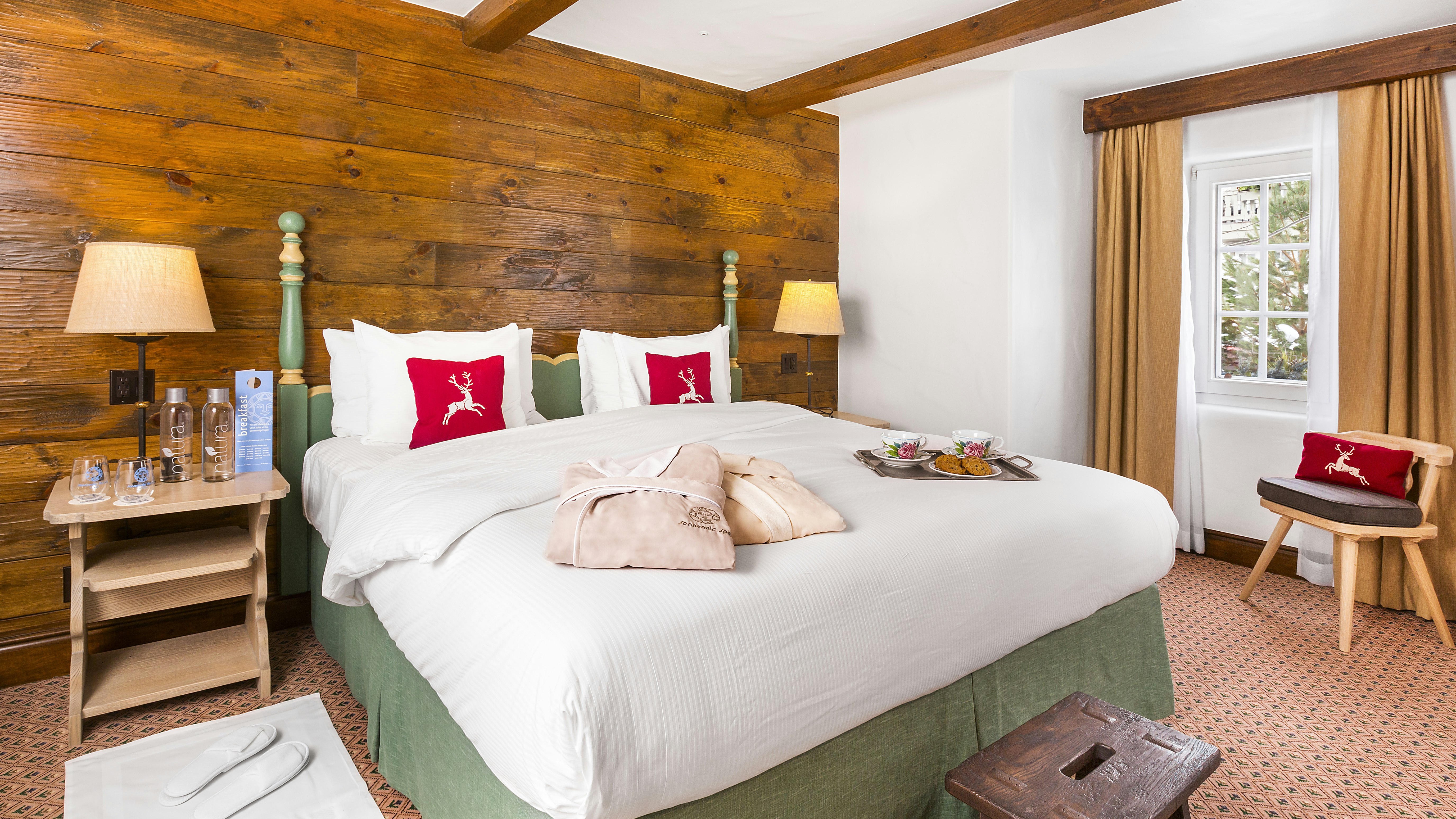 1 Bedroom, Mountain, Suite, King and Double Bed, Murphy Bed، Sonnenalp 2/8