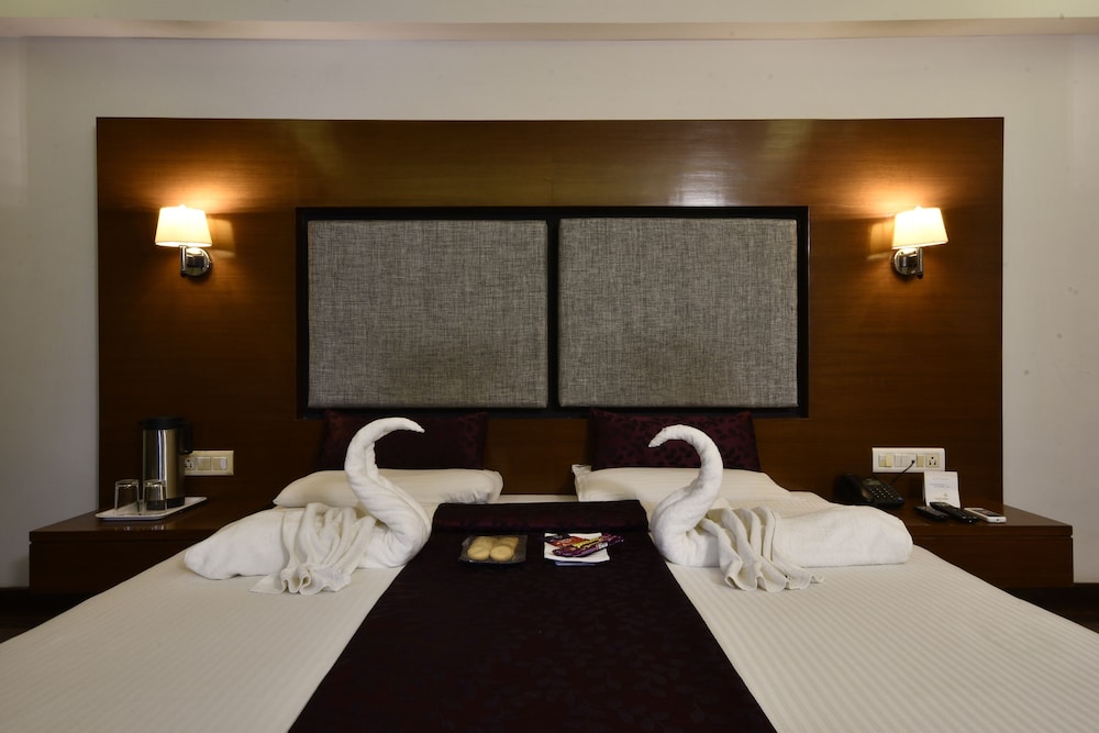 PLATINUM RESIDENCY HOTEL 13/28