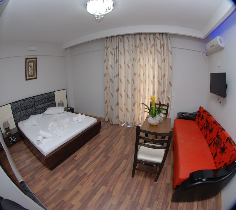 Hotel Iliria Sarande 43/67