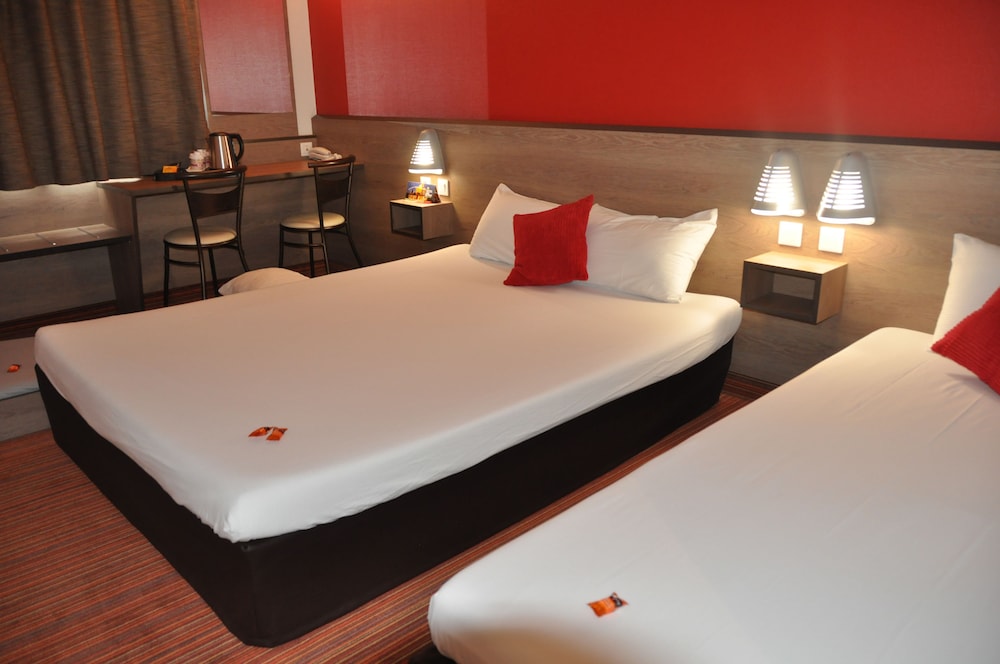 Hotel Clermont Estaing 20/40
