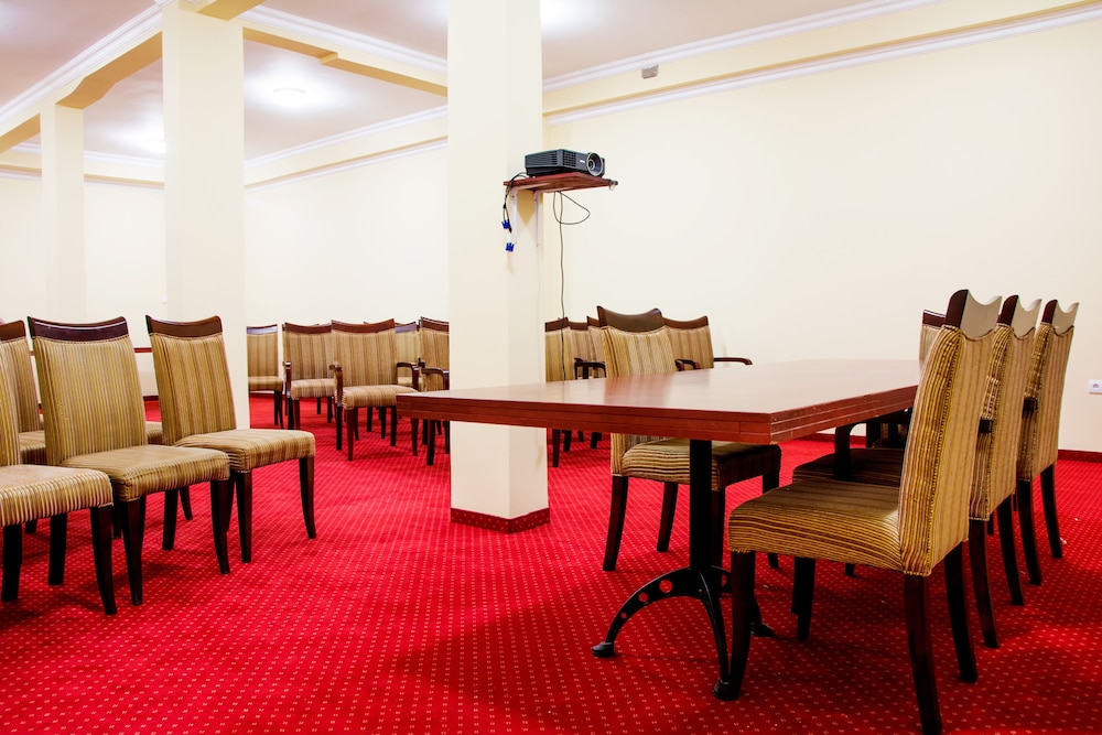 Planeta Inn Hotel 47/50