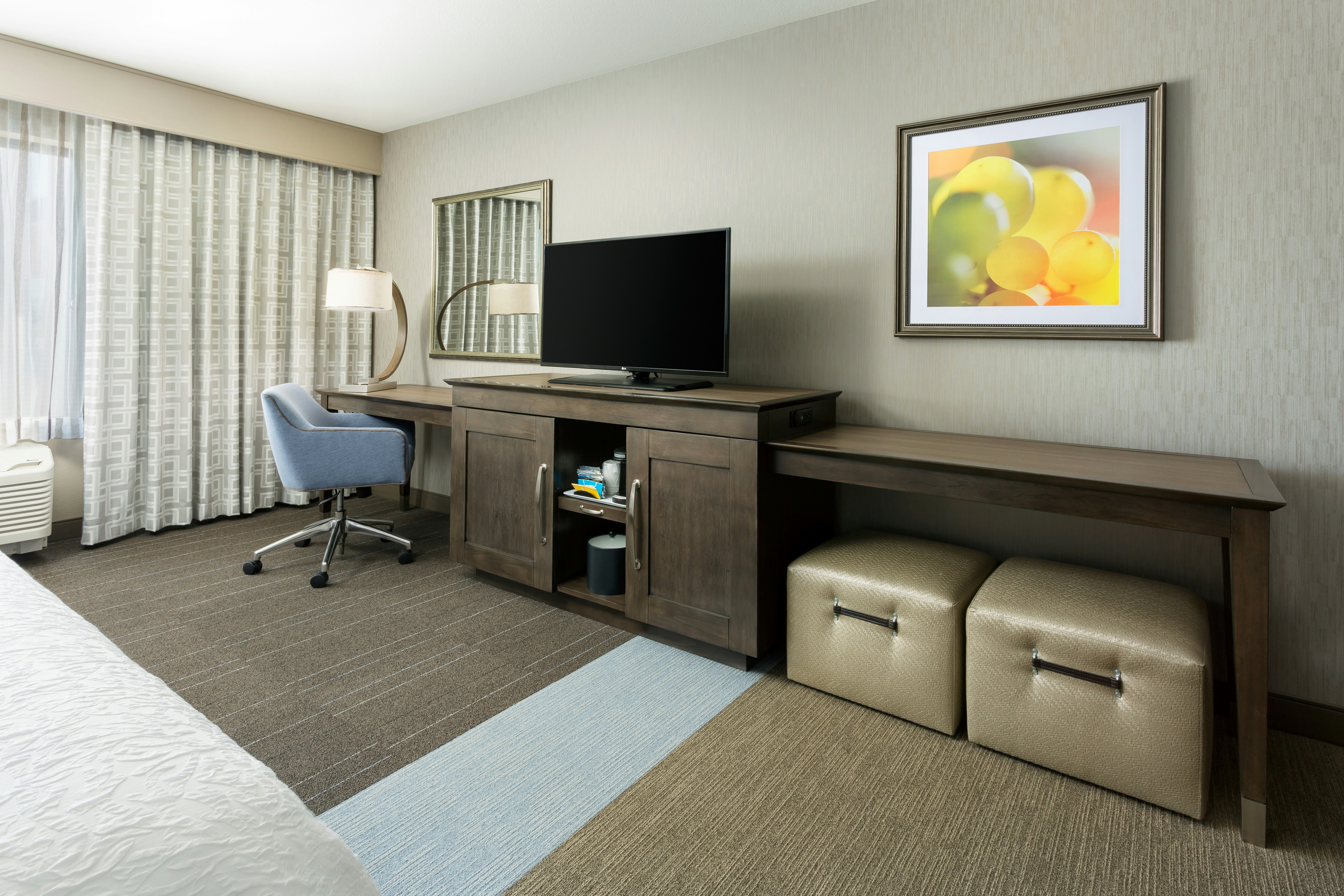 Hampton Inn & Suites Napa 61/64