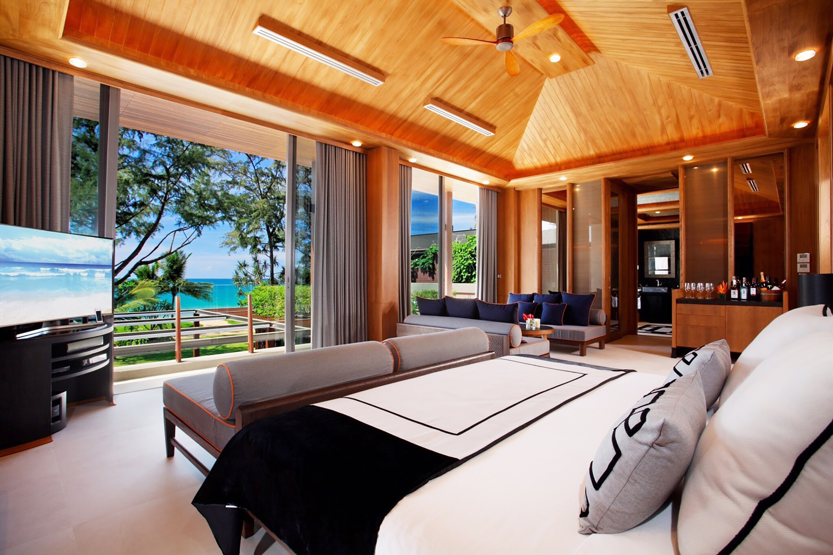 5 Bedroom Beachfront Pool Villa (1,100 sq.m.)