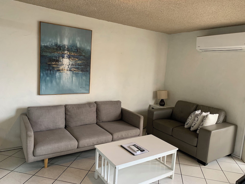 NORTHPOINT HOLIDAY APARTMENTS 42/61