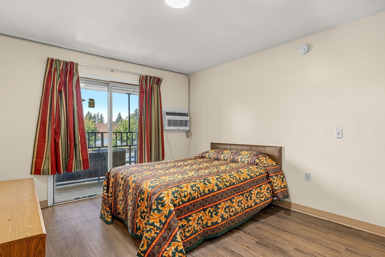 Room at Stonebridge Inn & Suites Gresham, OR - Portland, GRESHAM - OR