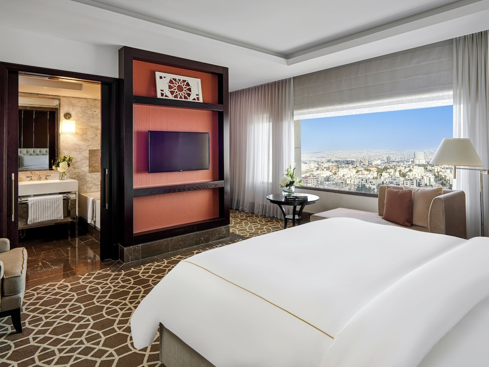 Fairmont Gold, King Bed