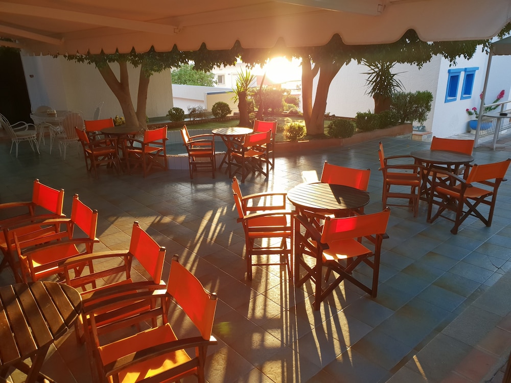 AMAZONES VILLAS APARTMENTS 21/32
