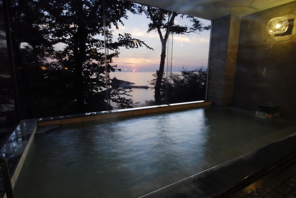 Shiretoko Yuhi No Ataruie Onsen Hostel 26/49