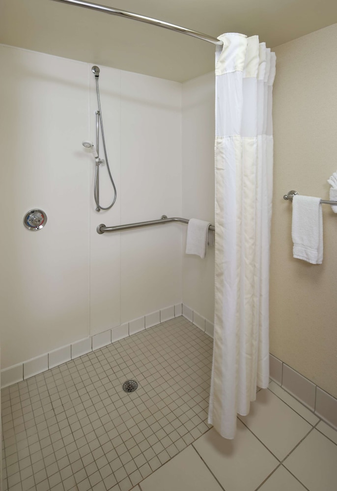 Hilton Garden Inn Fredericksburg 26/56