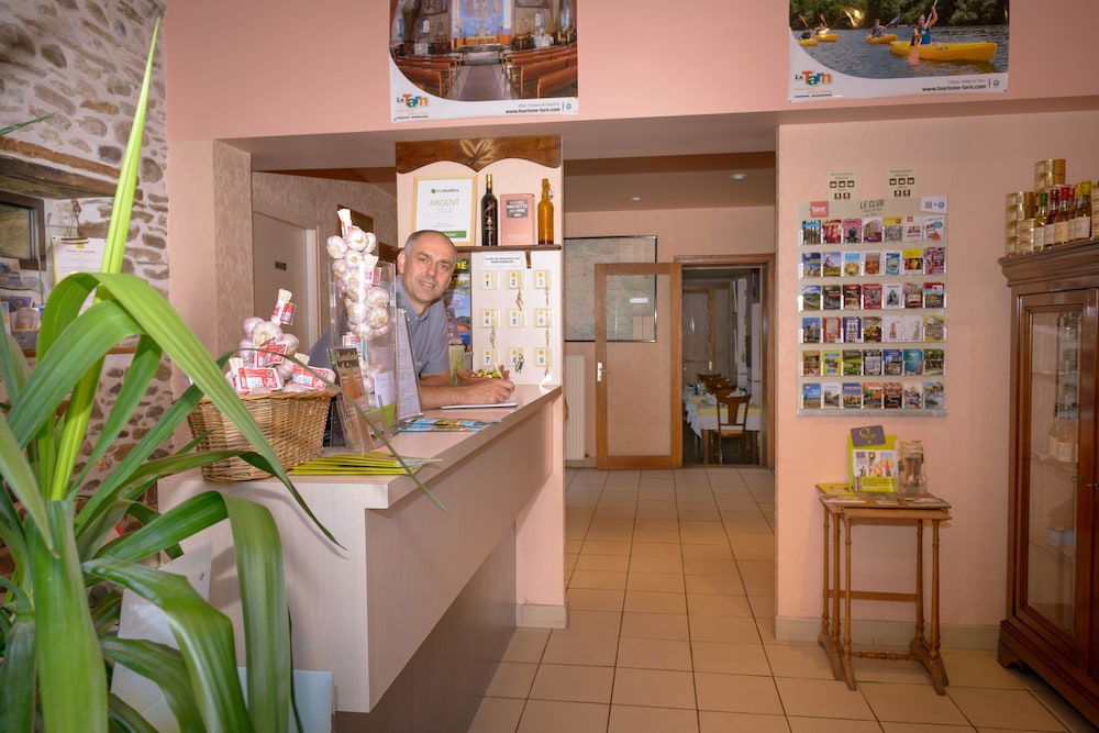 HOSTELLERIE DES LAURIERS 3/30