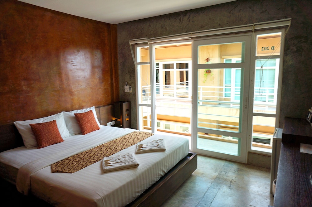 Silver Sands Beach Resort 14/100