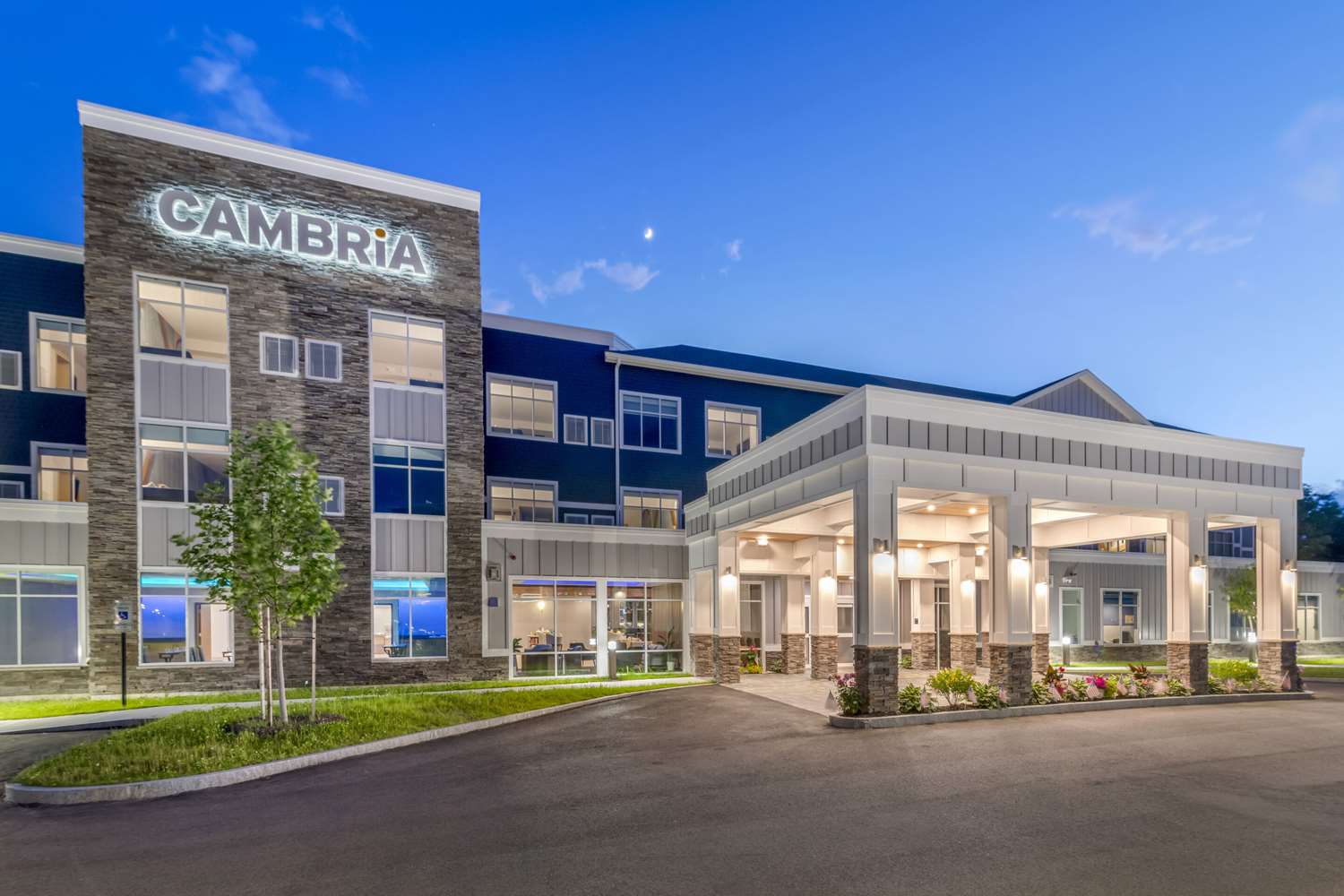Cambria Hotel North Conway 2/27