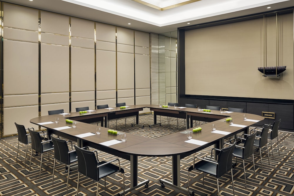 Hyatt Regency Al Kout Mall 63/70
