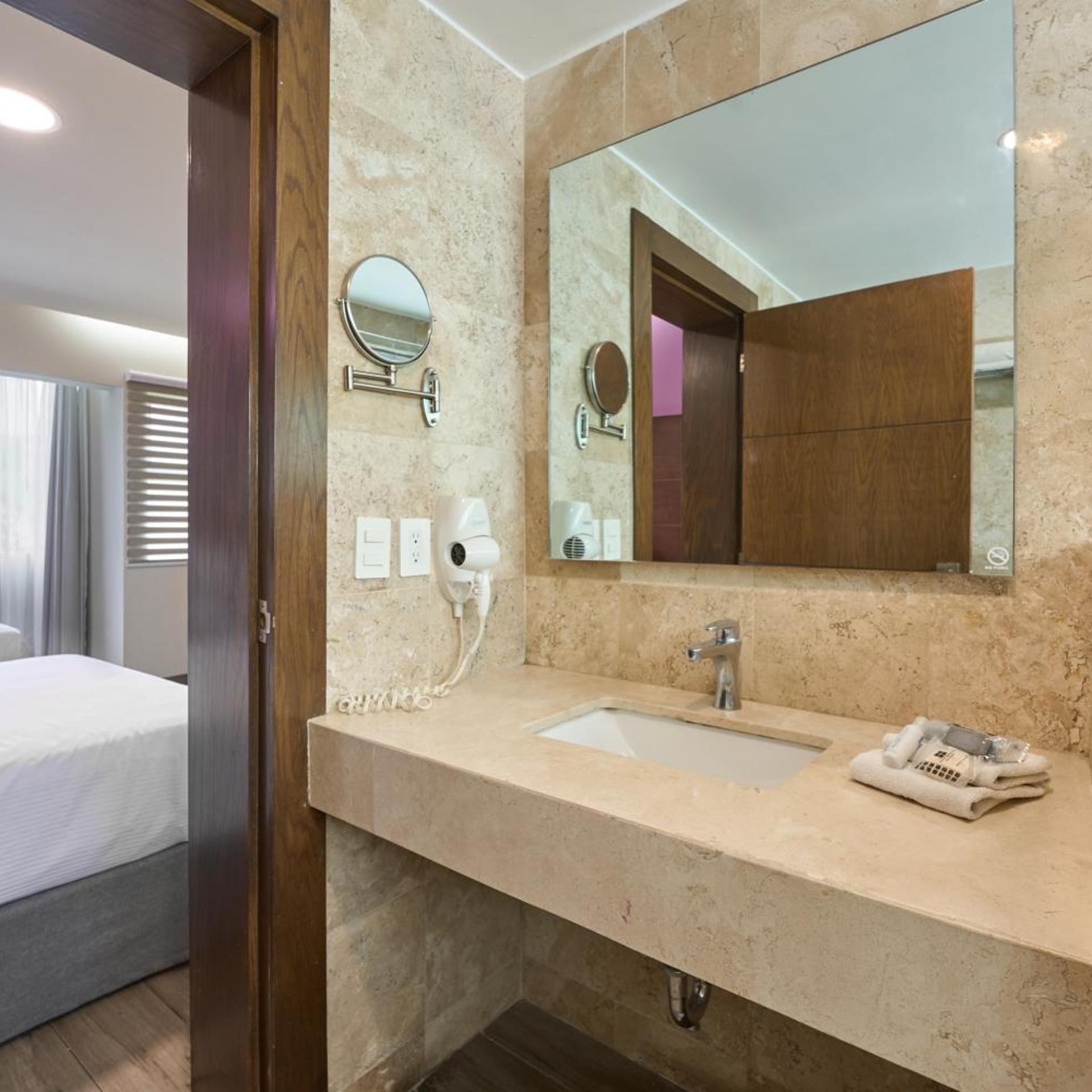 غرفة ديلوكس بسرير مزدوج، Hotel Estancia Business Class 6/10