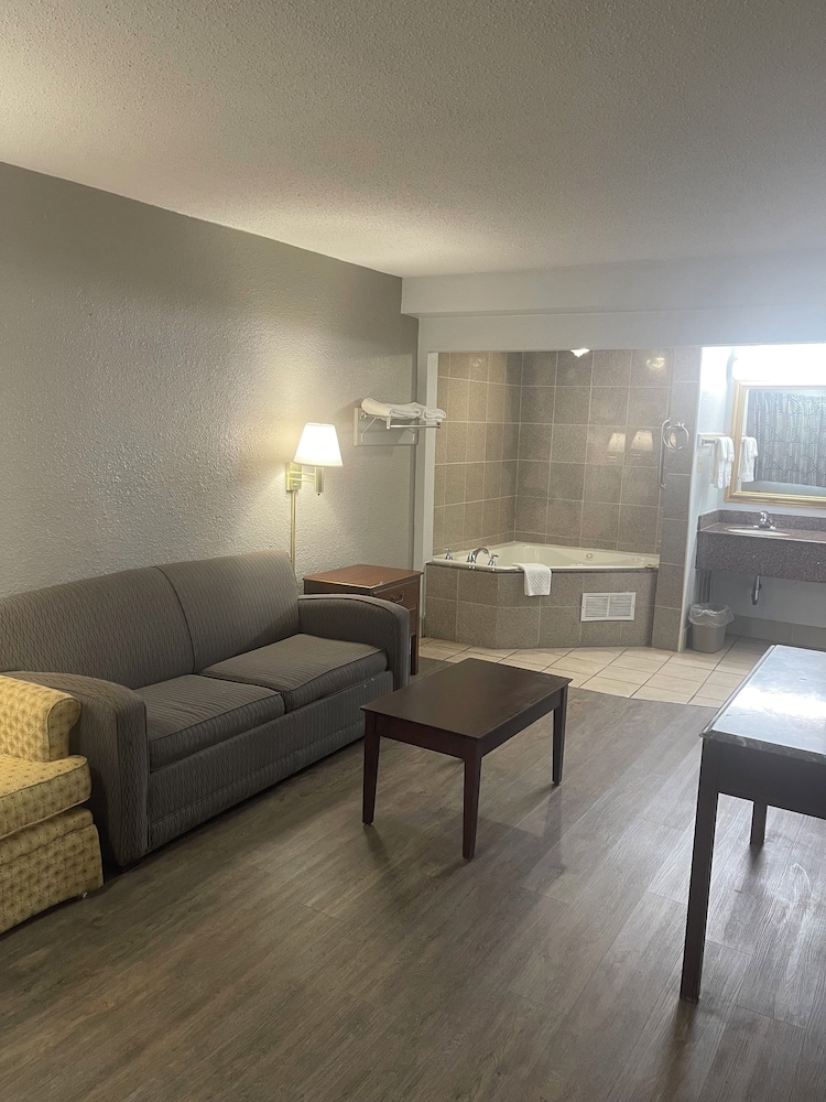 Fairbridge Inn Suites Mcdonoughga 34/52