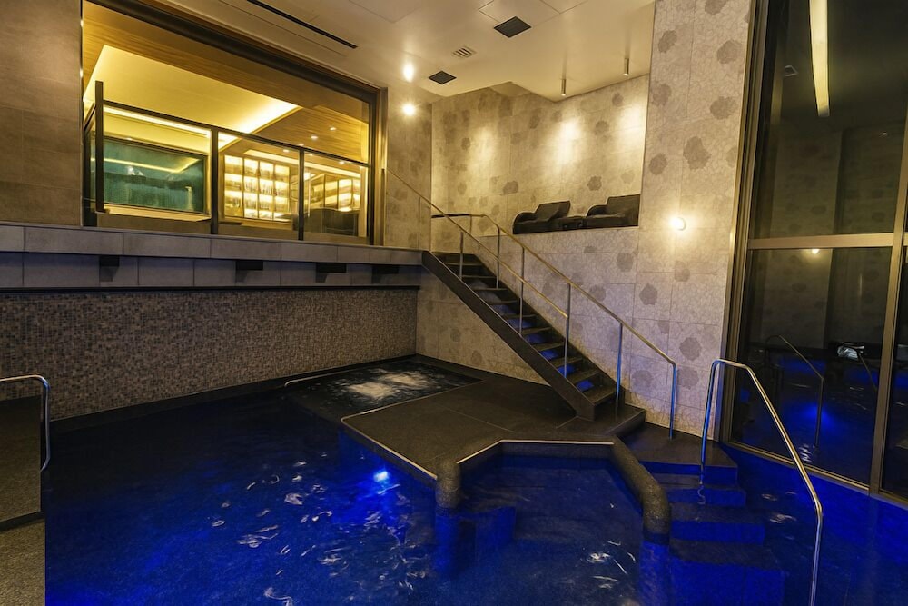 N Hotel 35/58