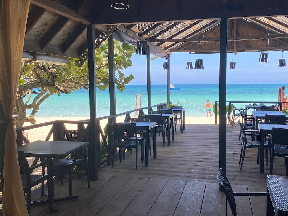 Firefly Beach Cottages and Suites 57/78