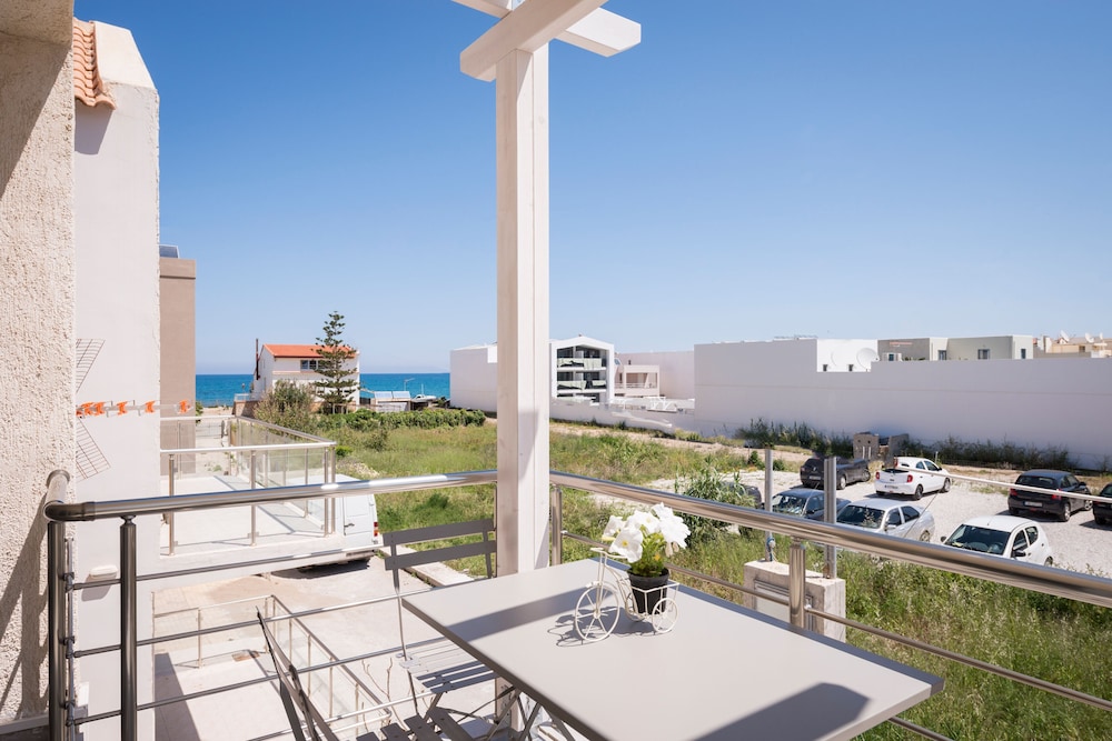 Athina Apartments 35/41