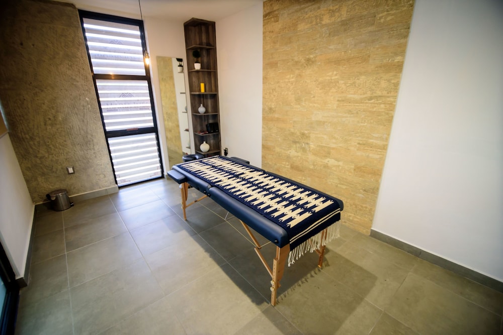 Maria Ines Hotel Suite 4/59