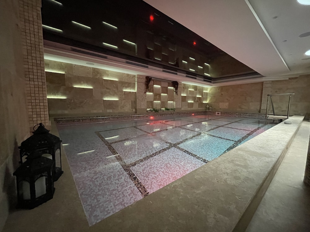 Alexandar Lux Hotel 35/50