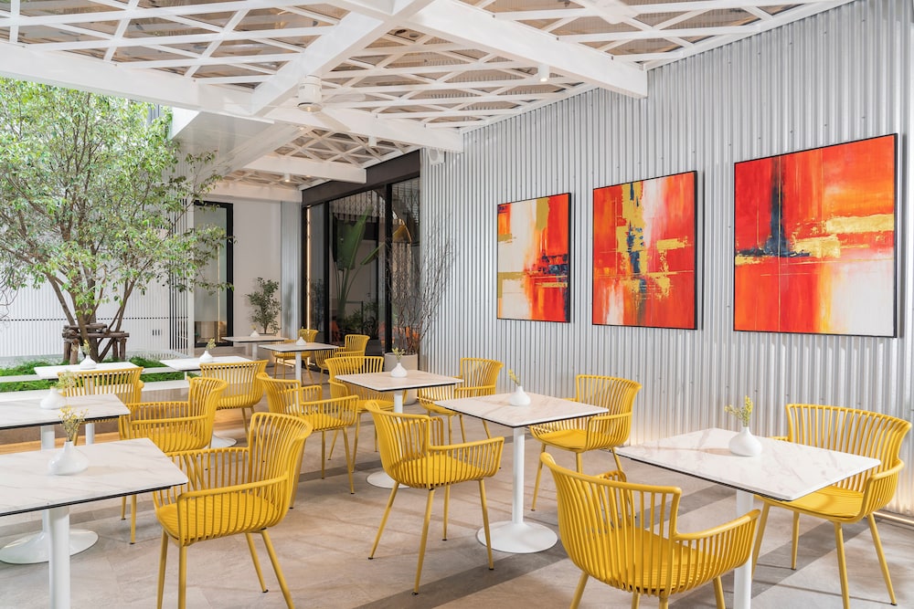 Hotel Bangkokian 47/50