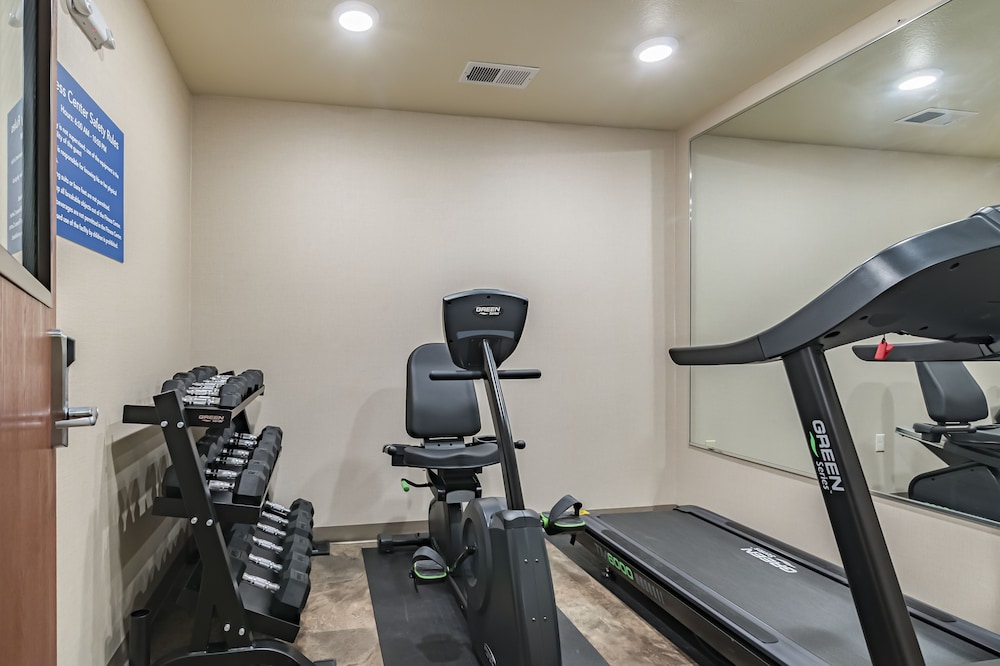 Cobblestone Inn and Suites Lamoni 25/50