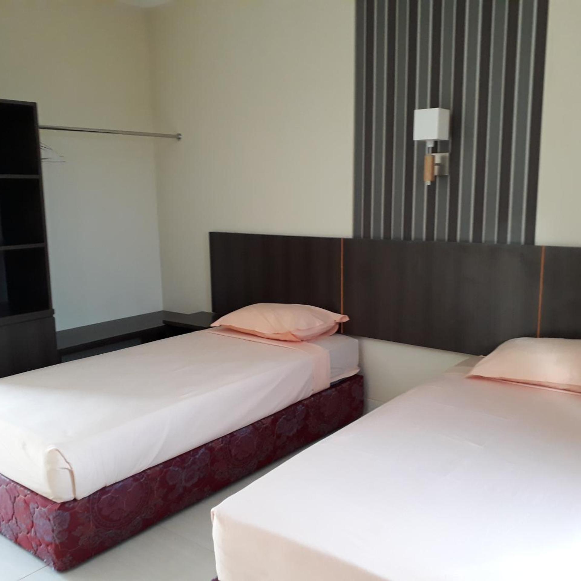 Bukit Kenari Hotel & Restaurant 13/46