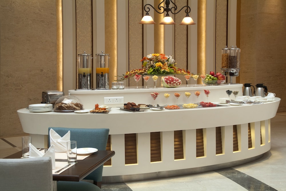 Savoy Suites Greater Noida 42/61