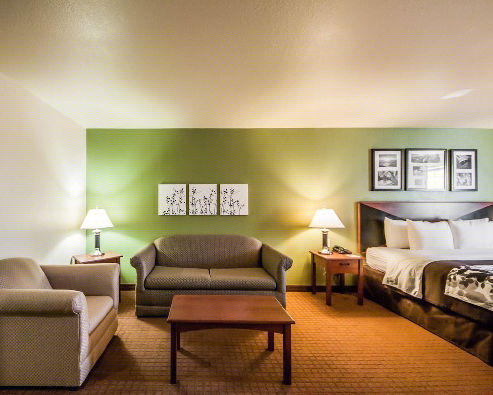 Sleep Inn And Suites Shamrock 33/39