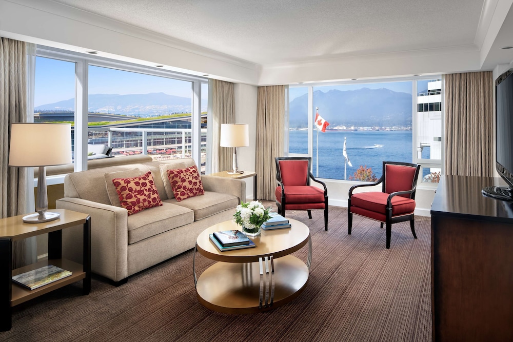 Fairmont Waterfront 43/72