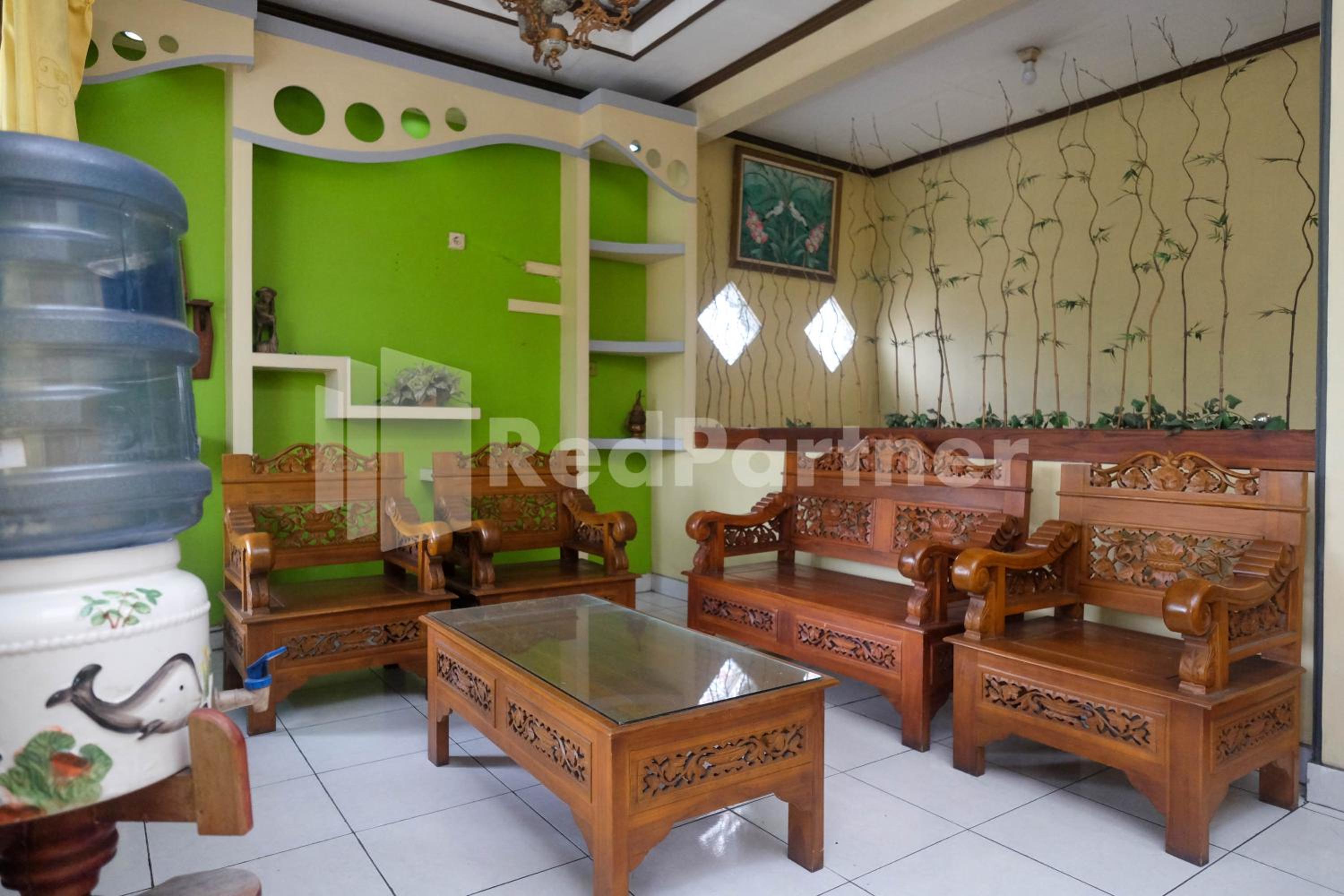 OYO 3206 Hotel Sido Langgeng 35/50