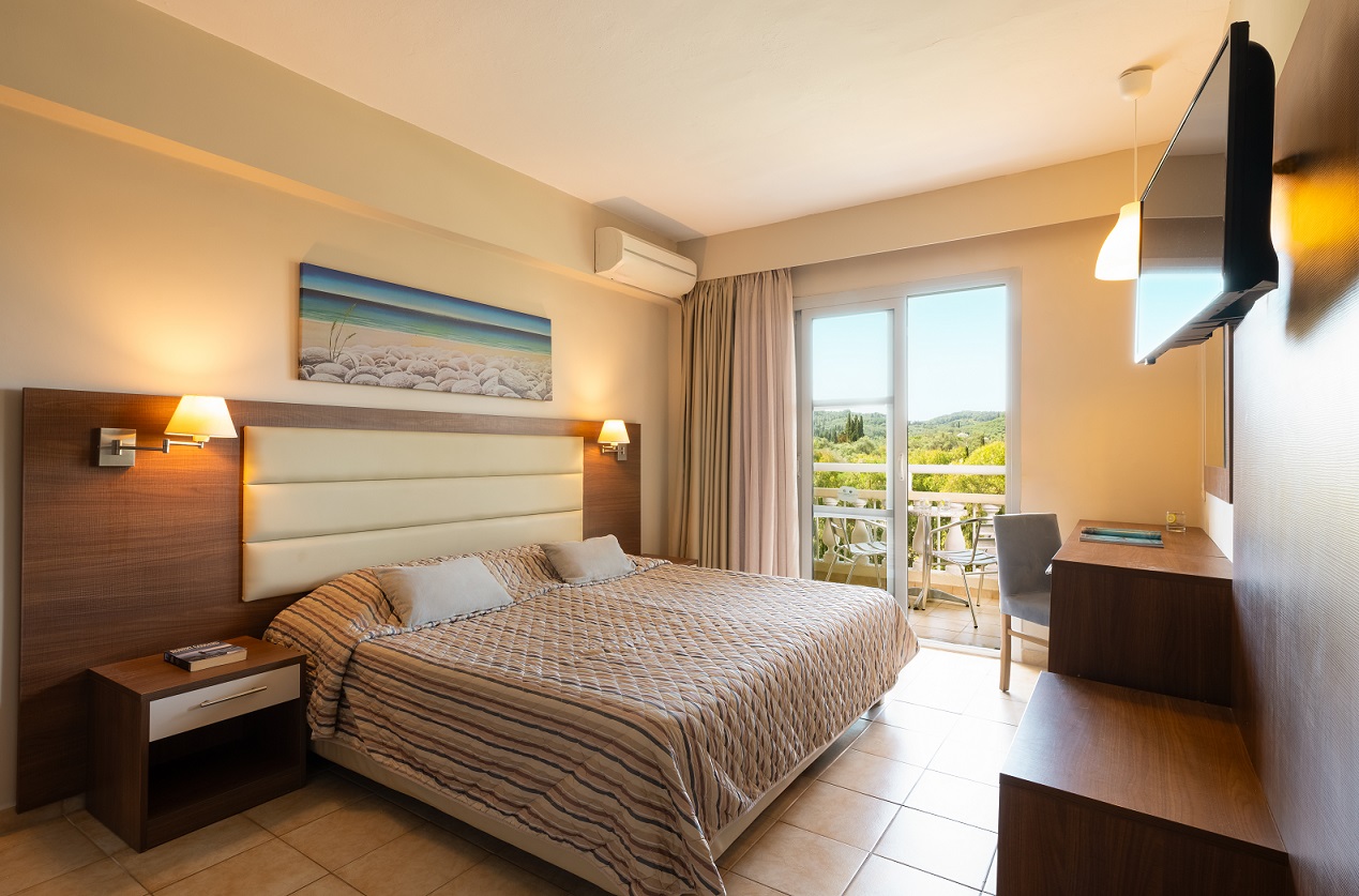TWIN ROOM RIVER VIEW