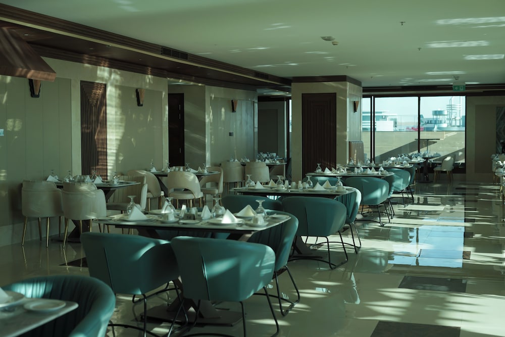 La Zona Continental Hotel 55/65
