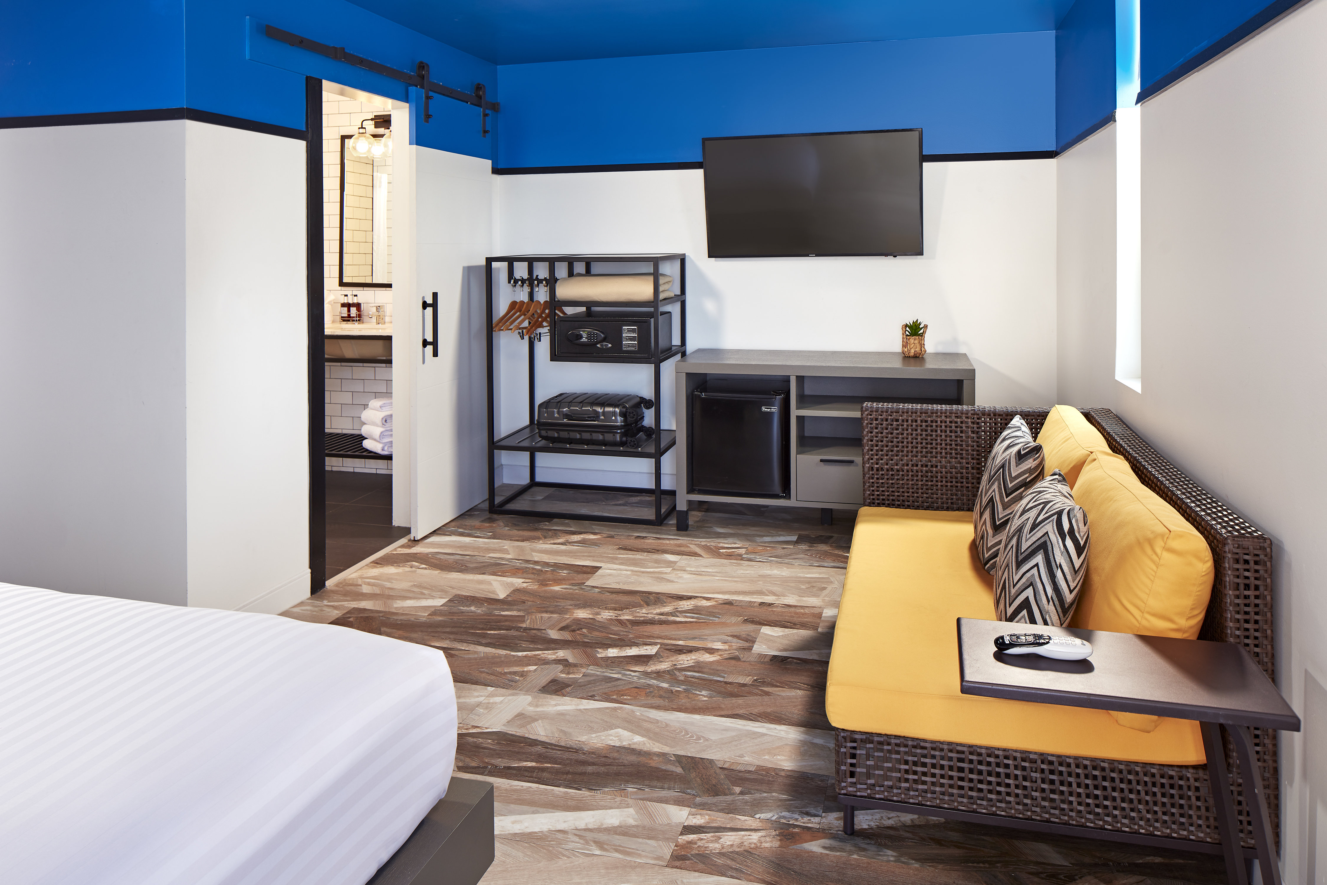 Pacific View Inn 17/59