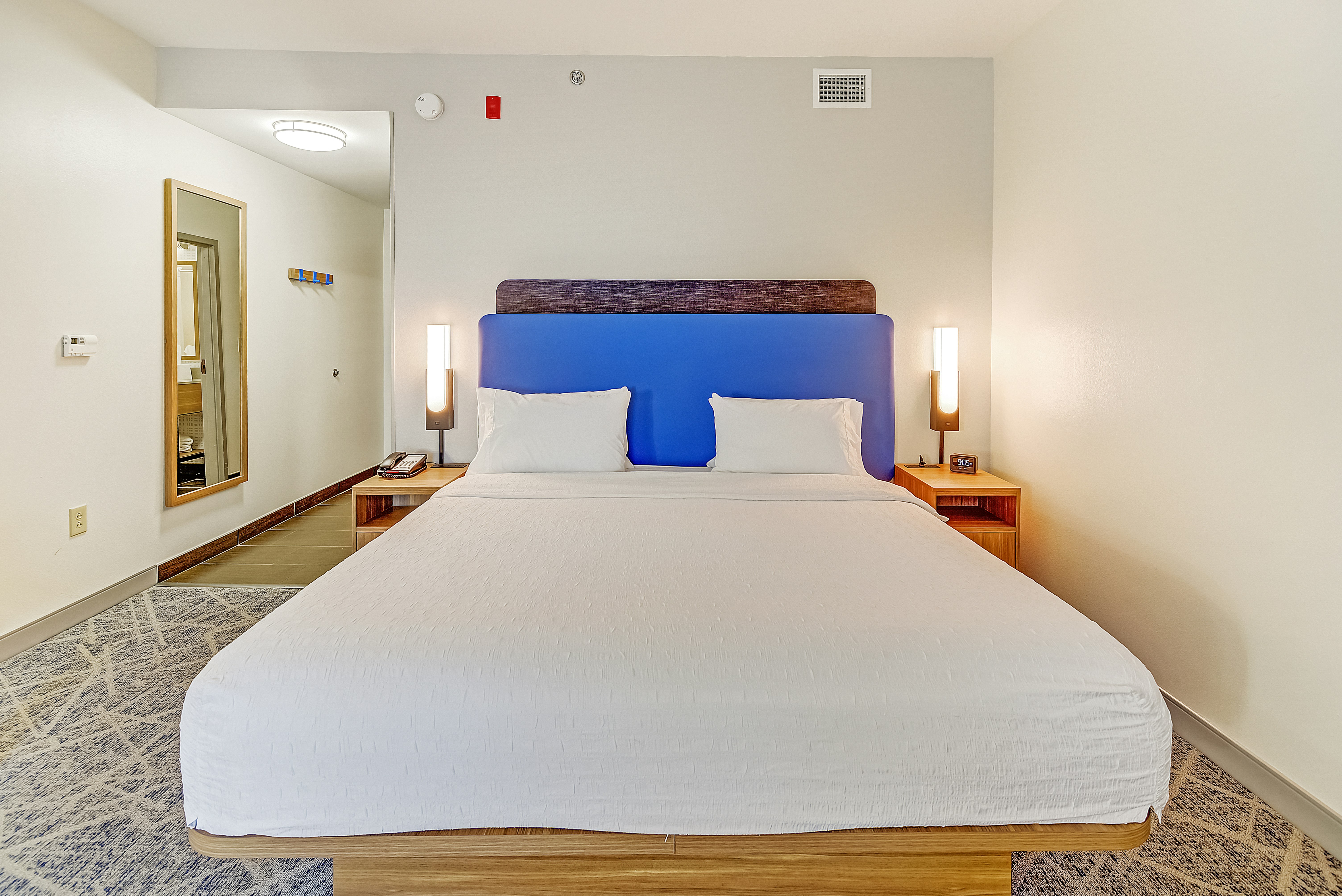 Room, King Bed, Sofa, Hampton Inn Foley 3/4