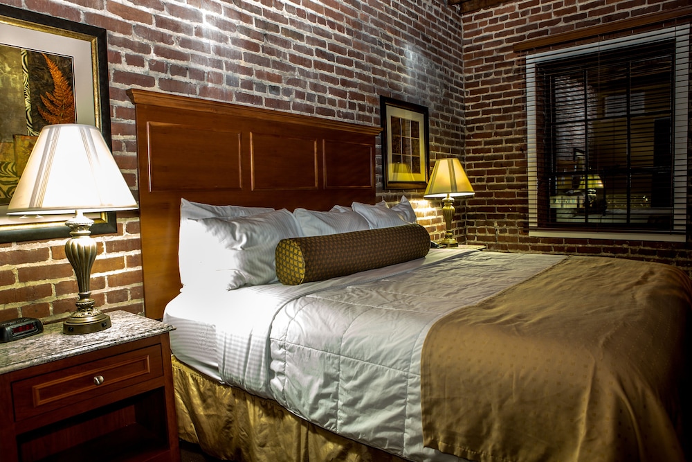 Jackson Park Inn, an Ascend Collection Hotel 20/50